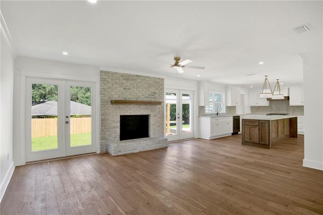 4543 Kingsway Drive, Mobile, AL 36608