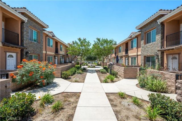 16408 Valencia, Fontana, CA 92335