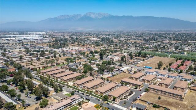 16408 Valencia, Fontana, CA 92335
