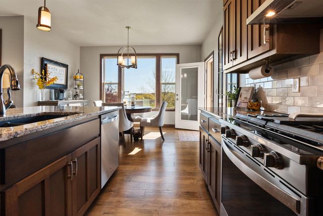 1342 BUCKYS, Howard, WI 54313