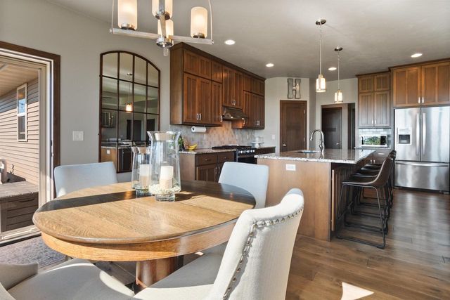 1342 BUCKYS, Howard, WI 54313