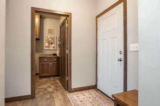 1342 BUCKYS, Howard, WI 54313