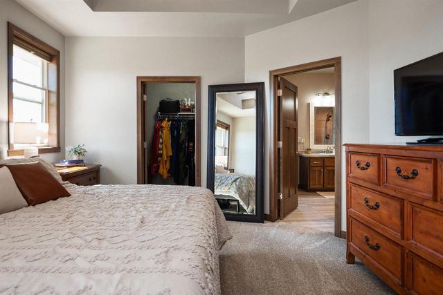 1342 BUCKYS, Howard, WI 54313