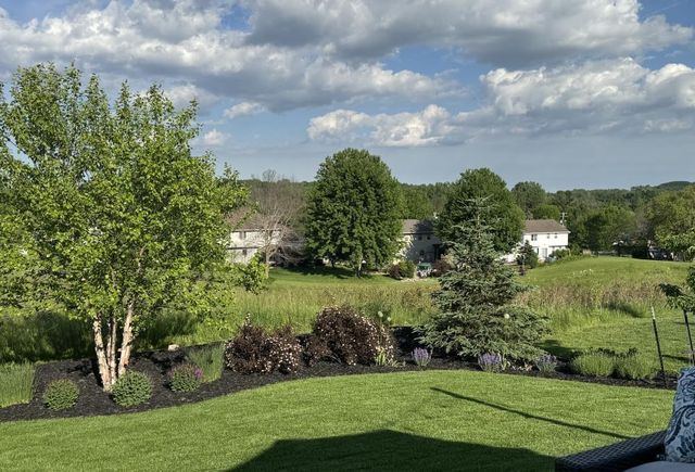 1342 BUCKYS, Howard, WI 54313