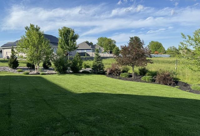 1342 BUCKYS, Howard, WI 54313