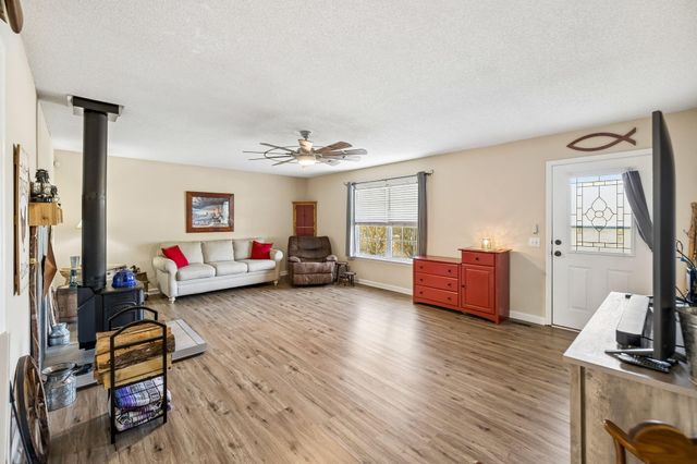 209 Lanier Drive, Chatsworth, GA 30705