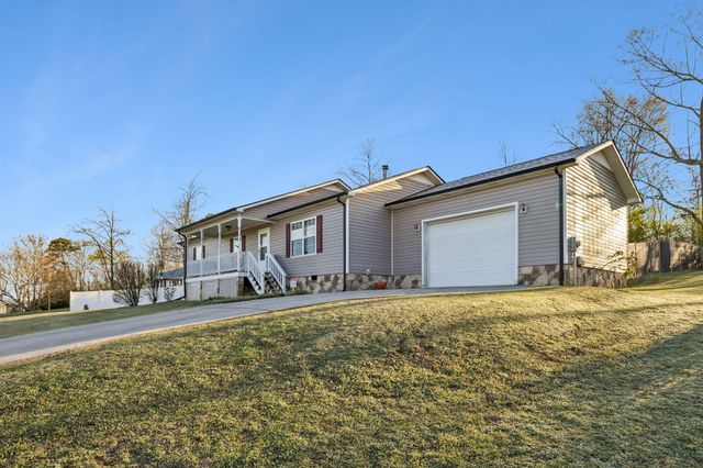 209 Lanier Drive, Chatsworth, GA 30705