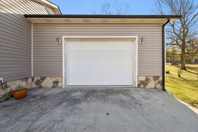 209 Lanier Drive, Chatsworth, GA 30705