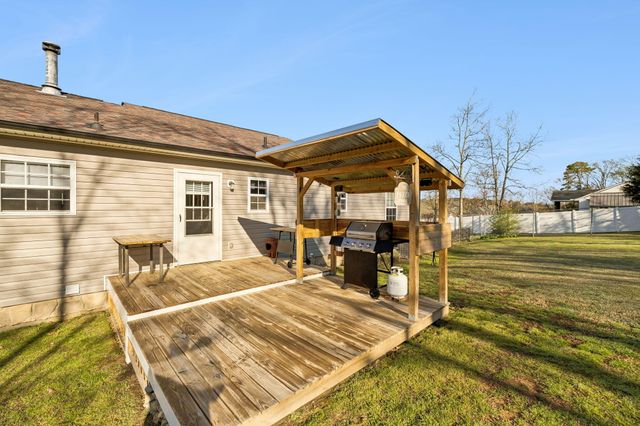 209 Lanier Drive, Chatsworth, GA 30705