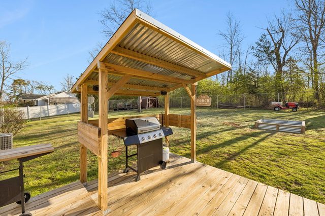 209 Lanier Drive, Chatsworth, GA 30705