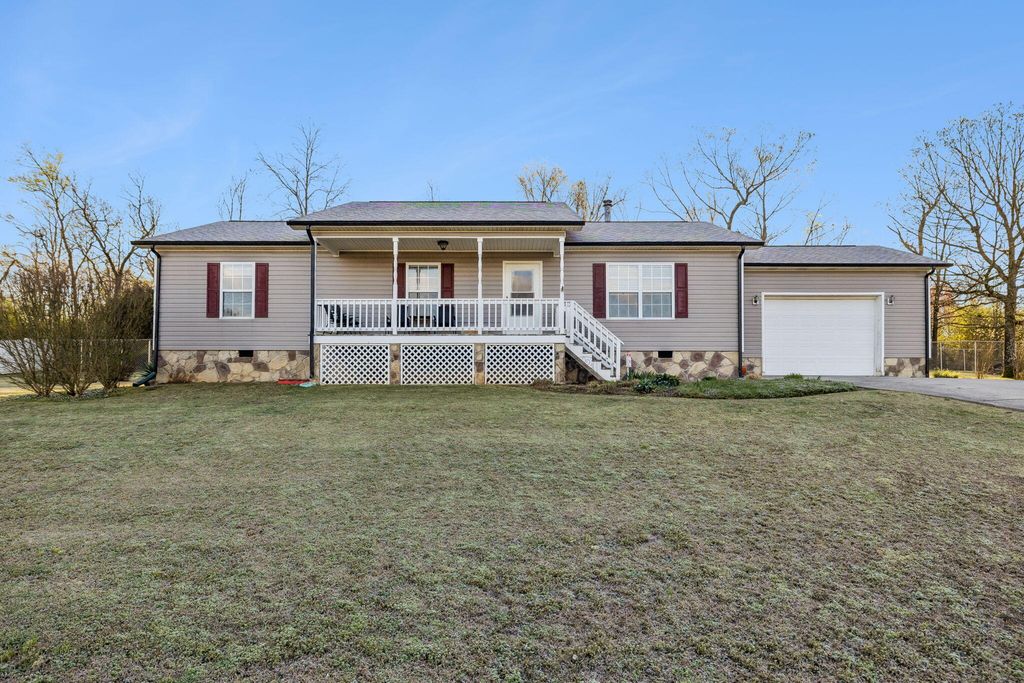 209 Lanier Drive, Chatsworth, GA 30705