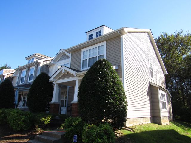 704 Flintlock Ct, Nashville, TN 37217