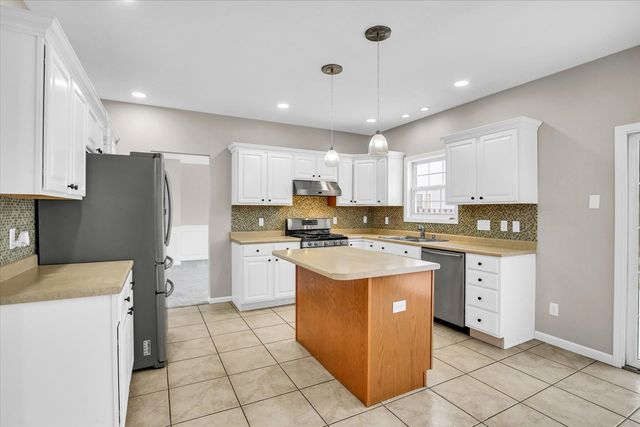 2502 STRICKER Lane, Urbana, IL 61802