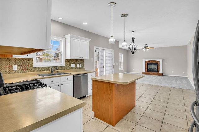 2502 STRICKER Lane, Urbana, IL 61802