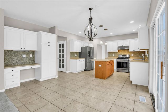 2502 STRICKER Lane, Urbana, IL 61802