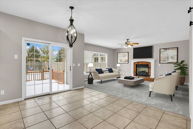 2502 STRICKER Lane, Urbana, IL 61802