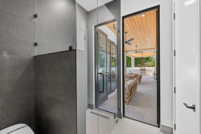 2625 NE 29th Court, Fort Lauderdale, FL 33306