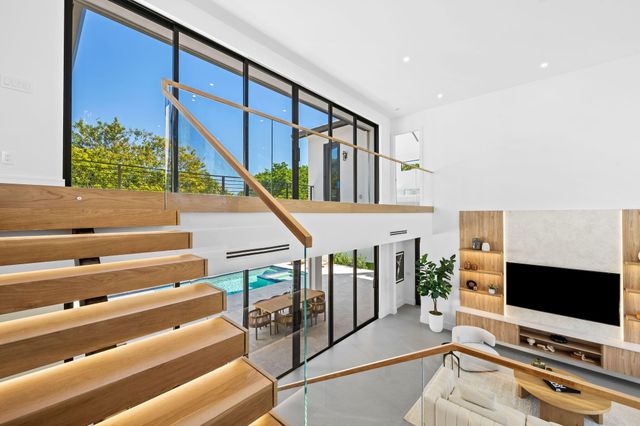 2625 NE 29th Court, Fort Lauderdale, FL 33306