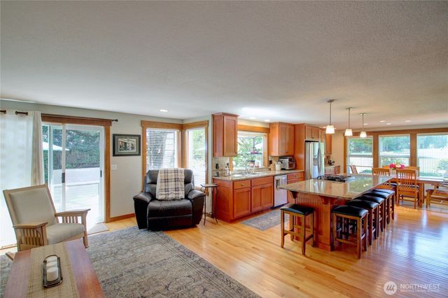 12270 Maple Crest Drive, Burlington, WA 98233