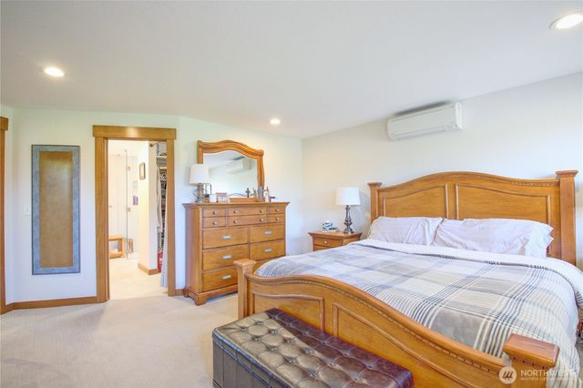 12270 Maple Crest Drive, Burlington, WA 98233