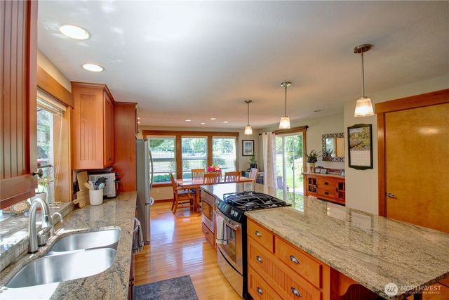 12270 Maple Crest Drive, Burlington, WA 98233