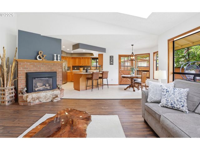 661 K St, Washougal, WA 98671