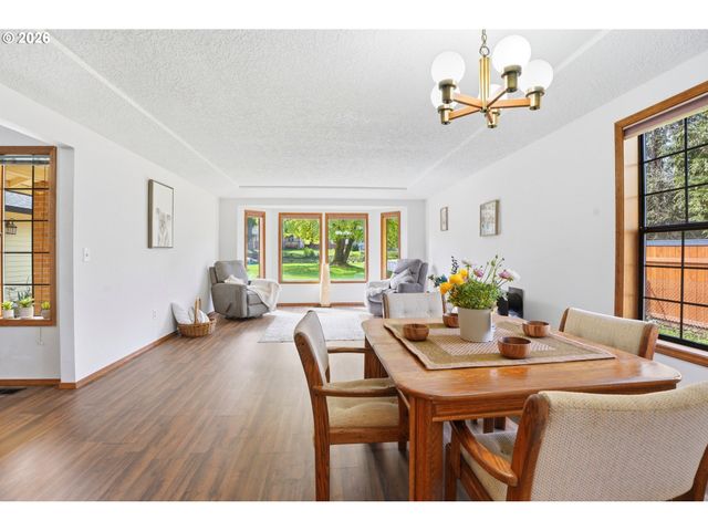 661 K St, Washougal, WA 98671