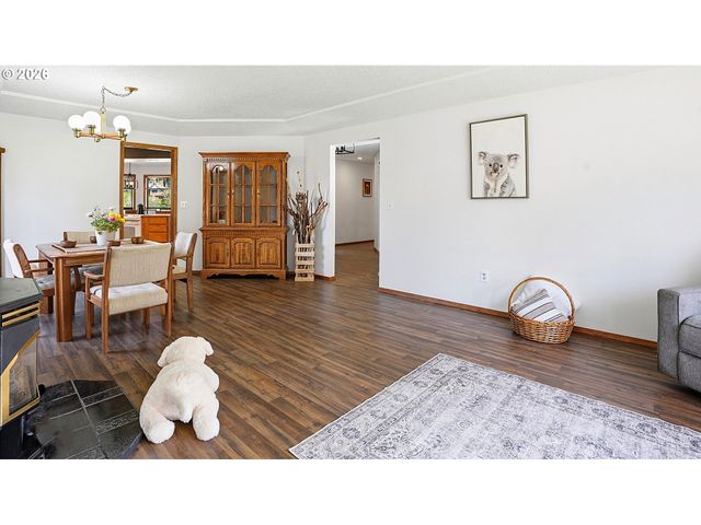 661 K St, Washougal, WA 98671