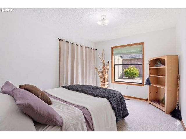 661 K St, Washougal, WA 98671