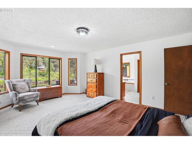 661 K St, Washougal, WA 98671