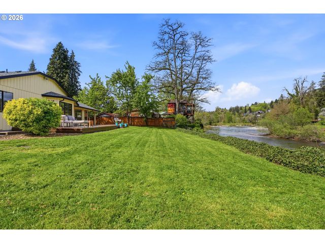 661 K St, Washougal, WA 98671