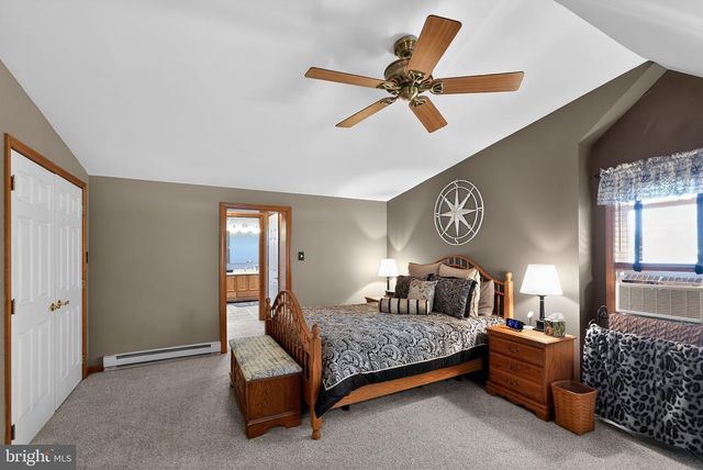 1525 COLLEGE AVE, Collegeville, PA 19426