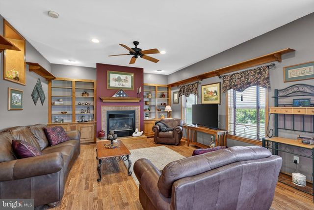 1525 COLLEGE AVE, Collegeville, PA 19426