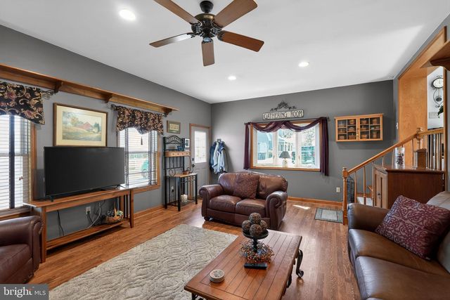 1525 COLLEGE AVE, Collegeville, PA 19426