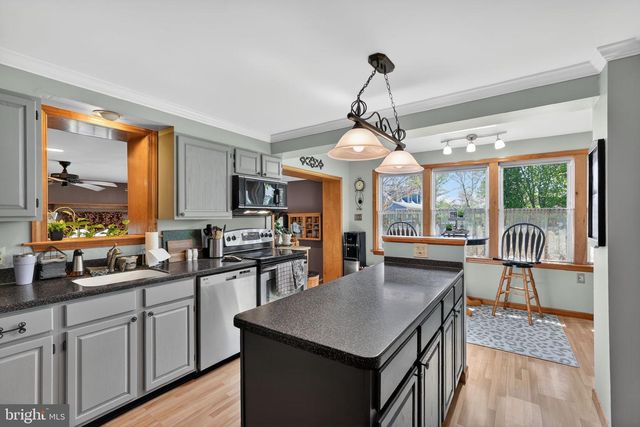 1525 COLLEGE AVE, Collegeville, PA 19426