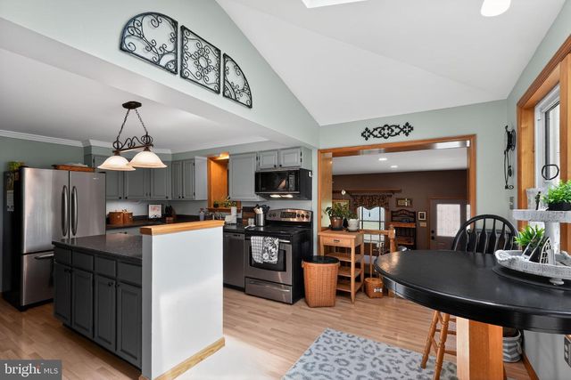 1525 COLLEGE AVE, Collegeville, PA 19426