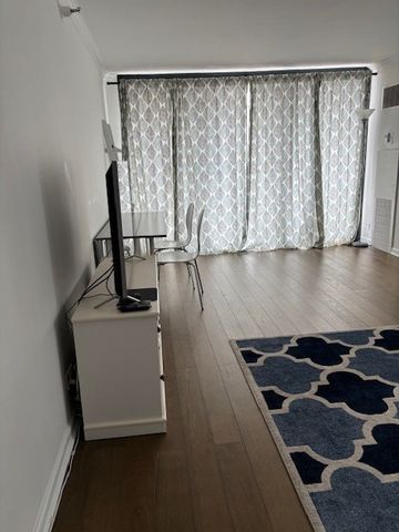 3660 N Lake Shore Drive 2109, Chicago, IL 60613