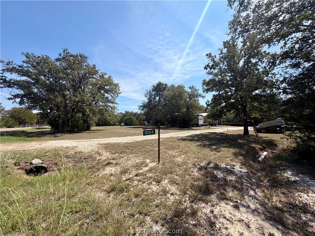 1064 Teal Lake Drive, Caldwell, TX 77836 — photo 4