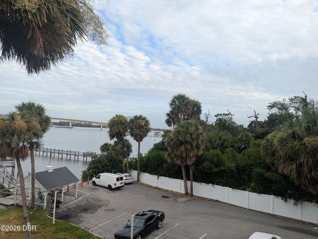 900 S Peninsula Dr Apt 308, Daytona Beach, FL 32118