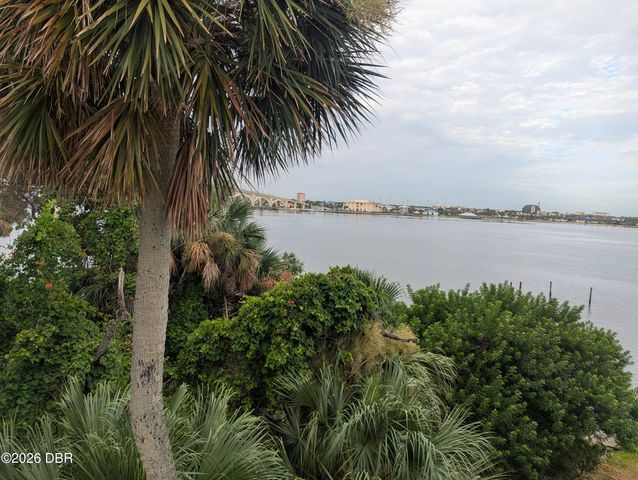 900 S Peninsula Dr Apt 308, Daytona Beach, FL 32118