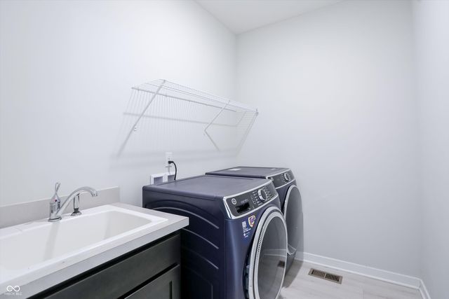 15573 Woodford Drive, Westfield, IN 46074