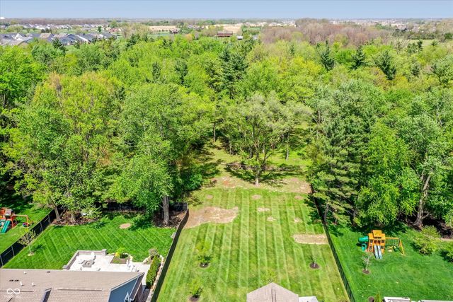 15573 Woodford Drive, Westfield, IN 46074