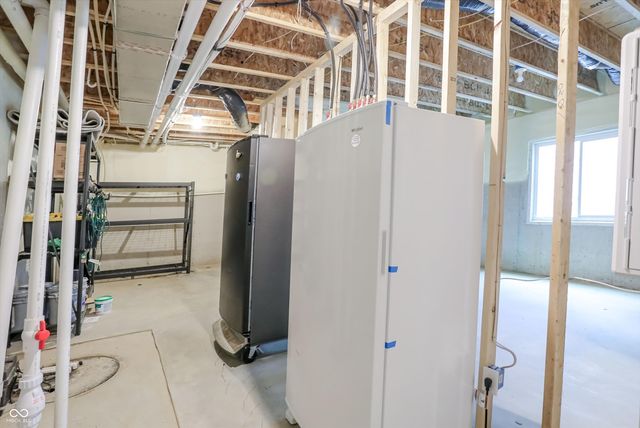 15573 Woodford Drive, Westfield, IN 46074