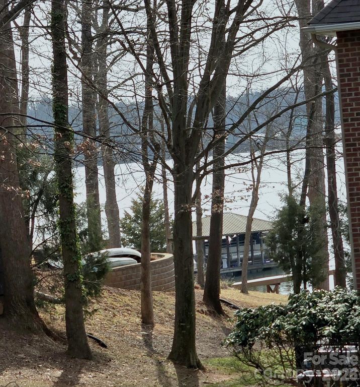 176 Broadview Circle, Mooresville, NC 28117