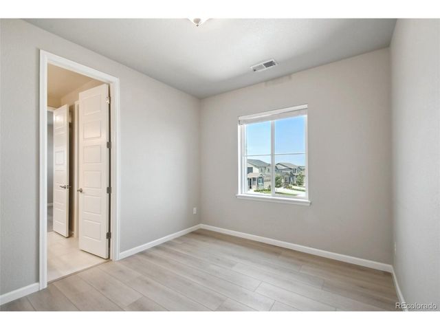 248 Hampshire Ln, Castle Pines, CO 80108