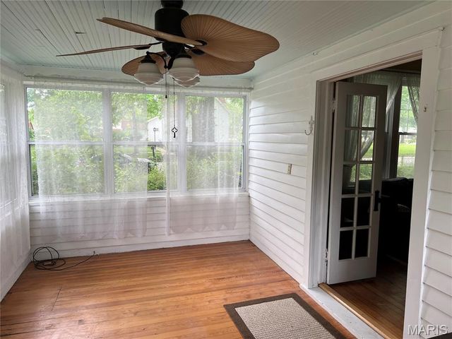 209 E Eldon Street, St James, MO 65559