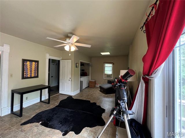 209 E Eldon Street, St James, MO 65559