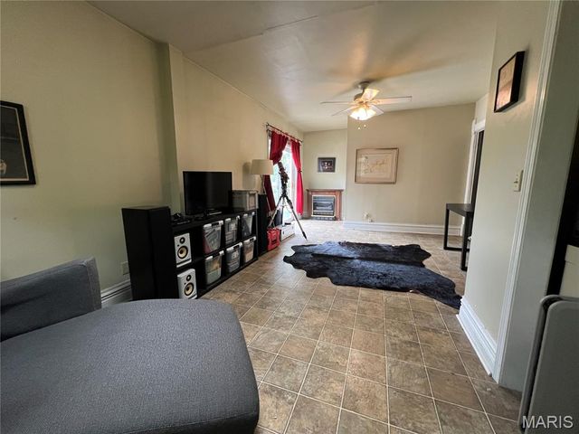 209 E Eldon Street, St James, MO 65559