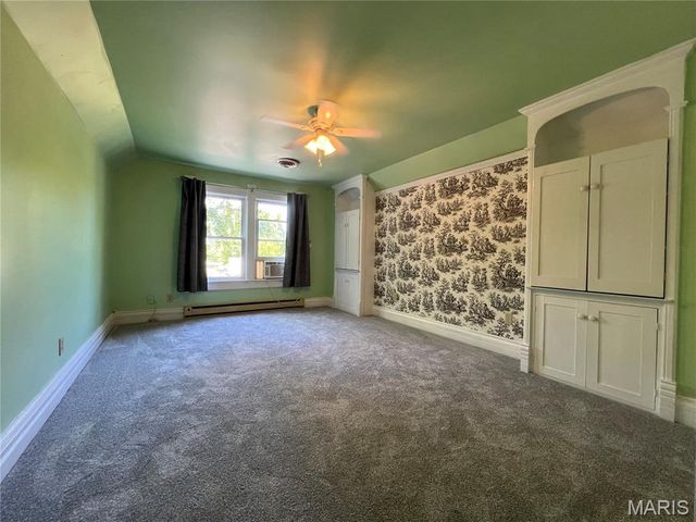 209 E Eldon Street, St James, MO 65559