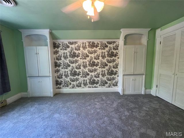 209 E Eldon Street, St James, MO 65559